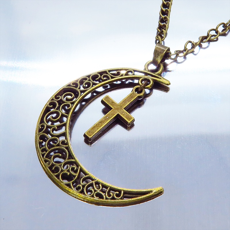 アンティークゴールド 透かし三日月とロザリオ(十字架)の大人可愛いネックレス ムーンネックレス 金古美