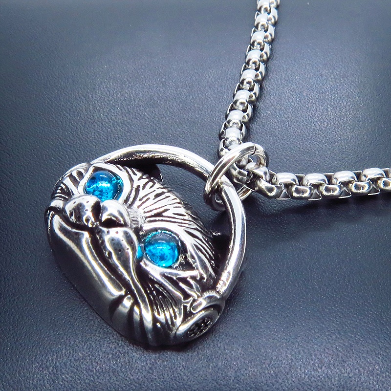 立体的でリアルな猫フェイスモチーフのペンダントネックレス ヘッドフォン ブルージルコン シルバー925PLTD チタン鋼