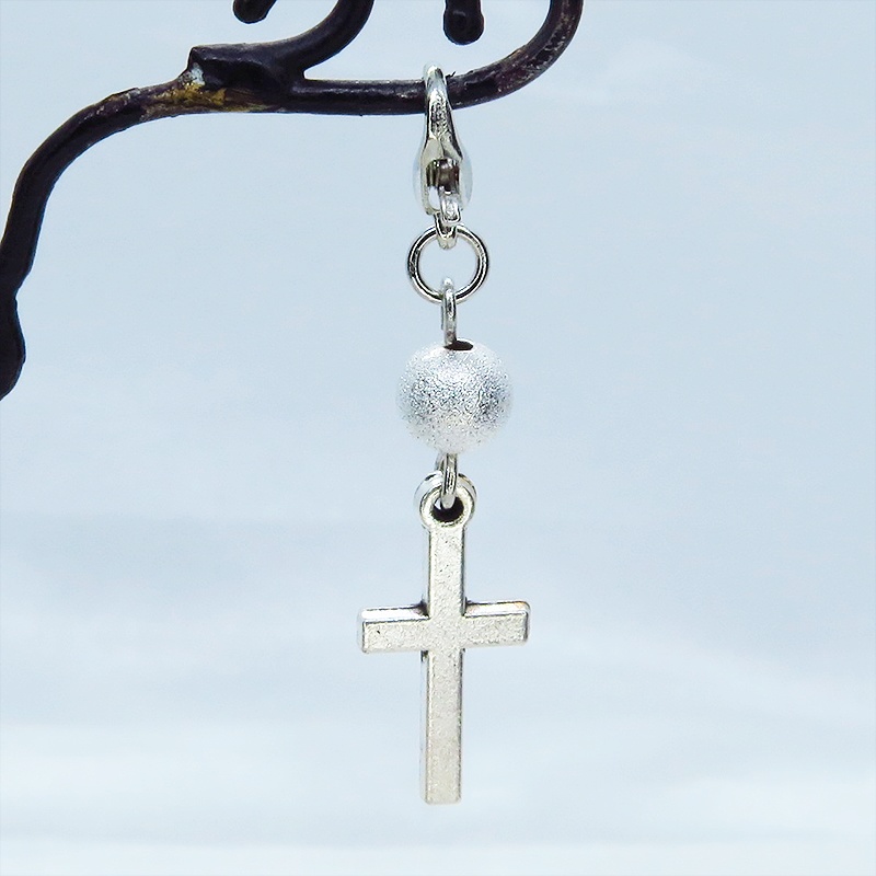 マスクチャーム アンティークシルバー ロザリオ(十字架)とメタルビーズのコンパクトなチャーム