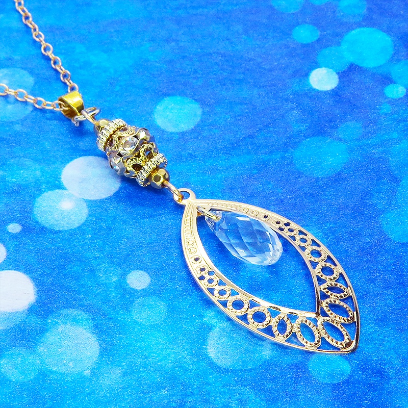 マットゴールドのティアドロップ(しずく型)のネックレス ガラス メタルビーズ アジャスター追加可 長さ変更可