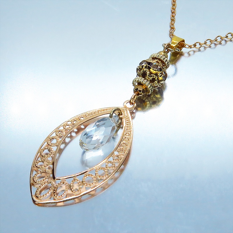 マットゴールドのティアドロップ(しずく型)のネックレス ガラス メタルビーズ アジャスター追加可 長さ変更可