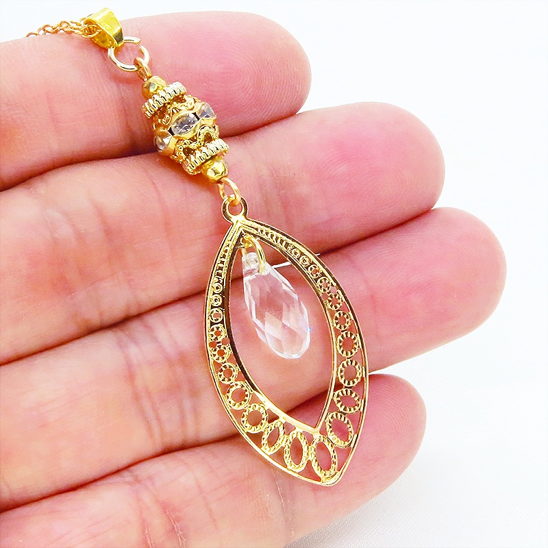 マットゴールドのティアドロップ(しずく型)のネックレス ガラス メタルビーズ アジャスター追加可 長さ変更可