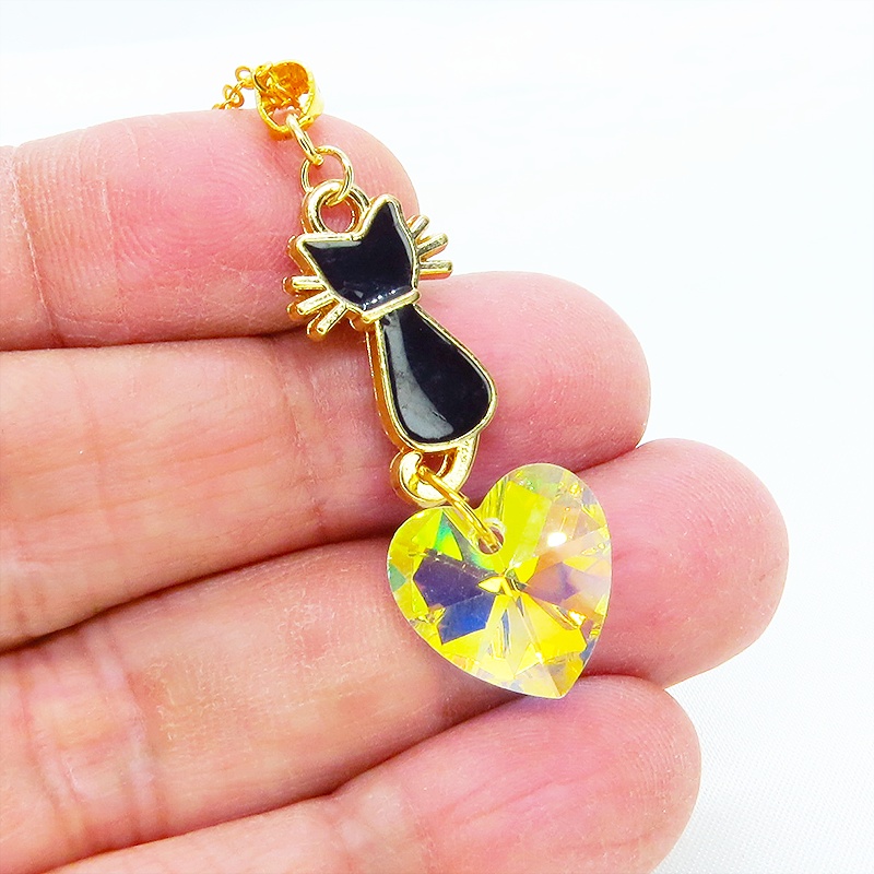 黒猫とハート型スワロフスキー(クリスタルオーロラ)を組み合わせたネックレス 長さ変更可 18KGC変更可