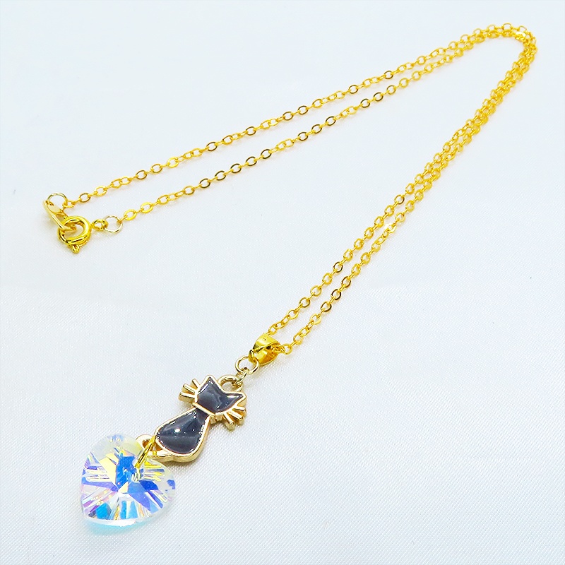 黒猫とハート型スワロフスキー(クリスタルオーロラ)を組み合わせたネックレス 長さ変更可 18KGC変更可