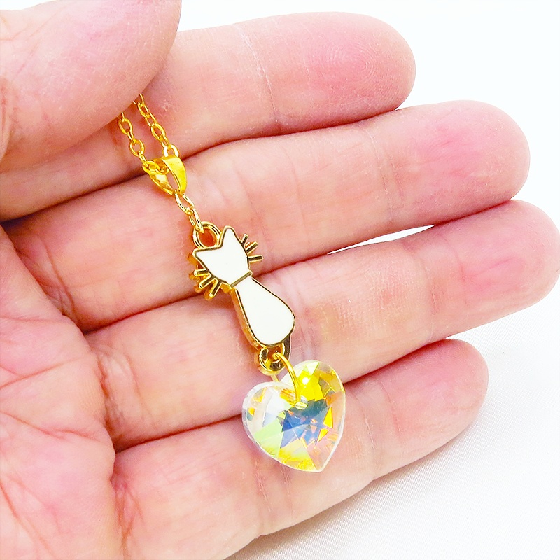 白猫とハート型スワロフスキー(クリスタルオーロラ)を組み合わせたネックレス 長さ変更可 18KGC変更可
