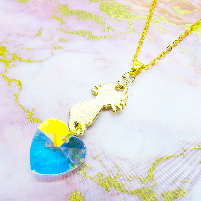 白猫とハート型スワロフスキー(クリスタルオーロラ)を組み合わせたネックレス 長さ変更可 18KGC変更可