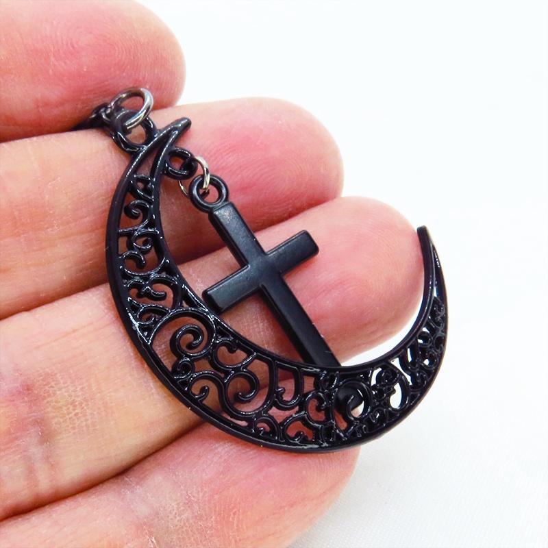 アラベスク調の透かし模様の入った三日月モチーフとロザリオ(十字架)を組み合わせたブラックネックレス 長さ変更可 アジャスター可