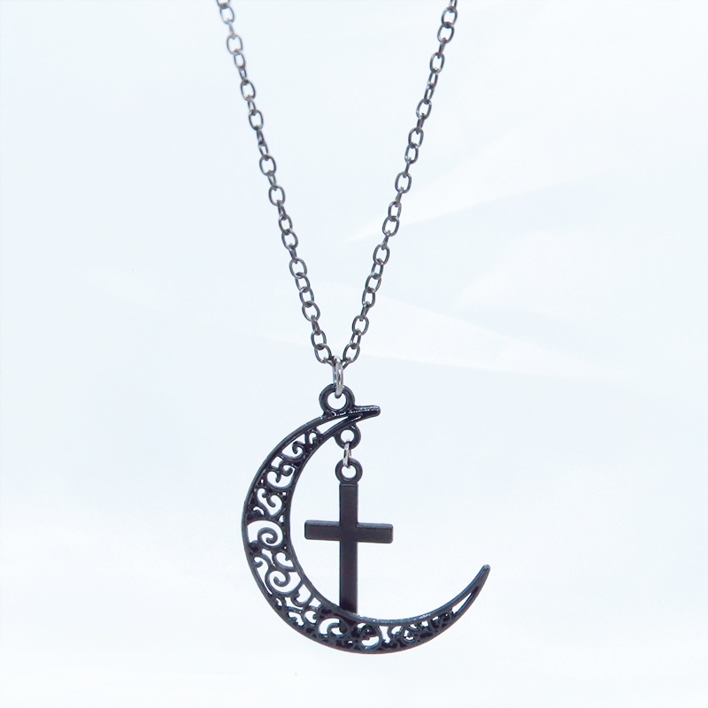 アラベスク調の透かし模様の入った三日月モチーフとロザリオ(十字架)を組み合わせたブラックネックレス 長さ変更可 アジャスター可