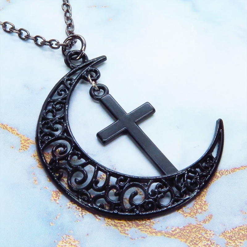 アラベスク調の透かし模様の入った三日月モチーフとロザリオ(十字架)を組み合わせたブラックネックレス 長さ変更可 アジャスター可