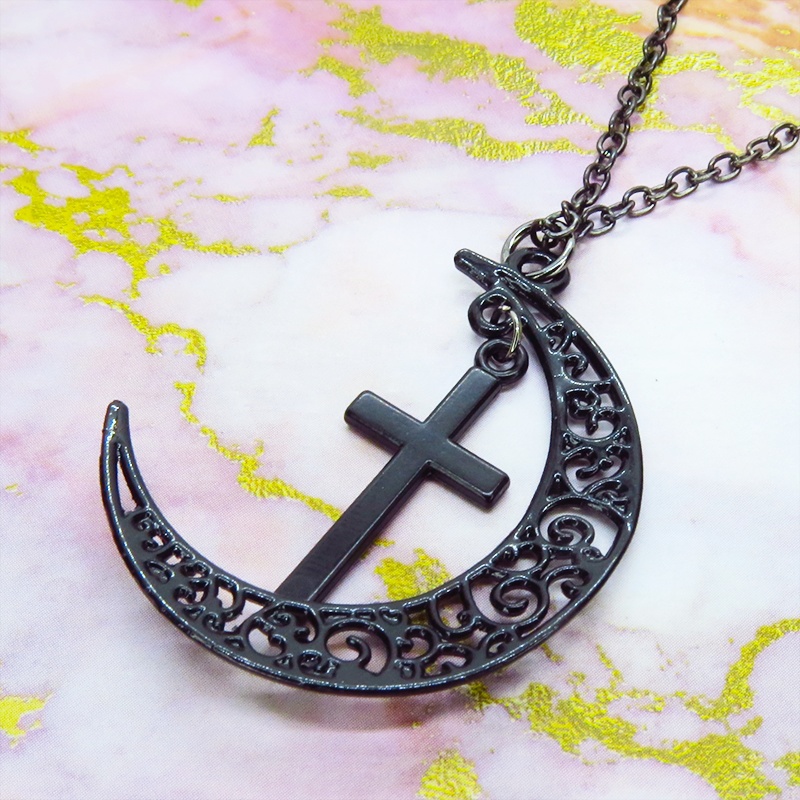 アラベスク調の透かし模様の入った三日月モチーフとロザリオ(十字架)を組み合わせたブラックネックレス 長さ変更可 アジャスター可