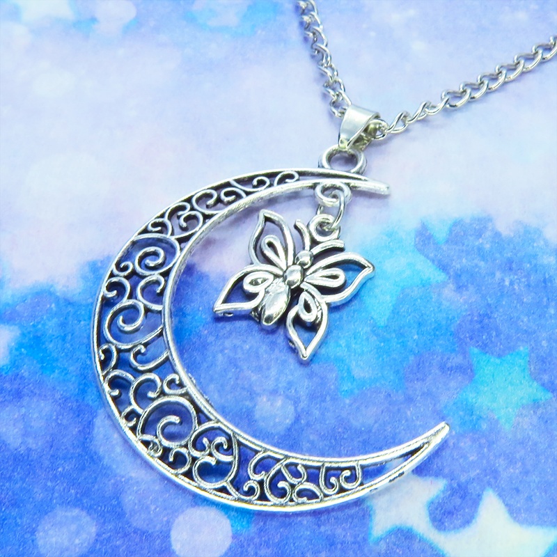 アンティークシルバー 透かし三日月と蝶(バタフライ)の大人可愛いネックレス ムーン 長さ調整可 アジャスター可