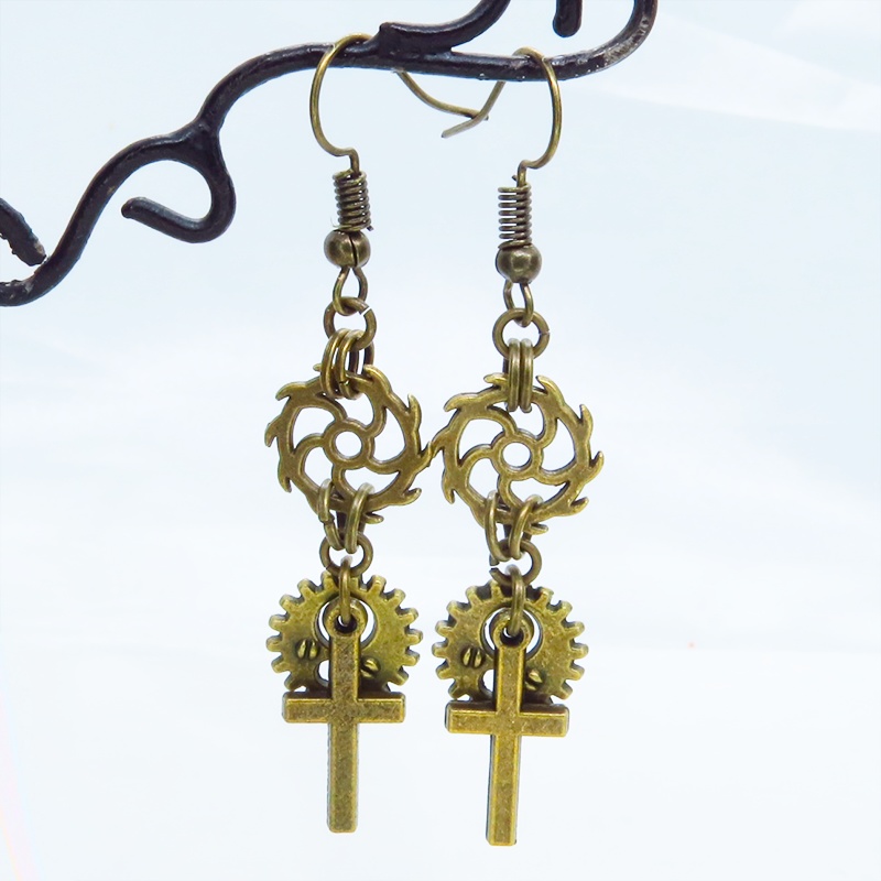 アンティークゴールド ロザリオ(十字架)と歯車を組合せたスチームパンク風コンパクトなピアス