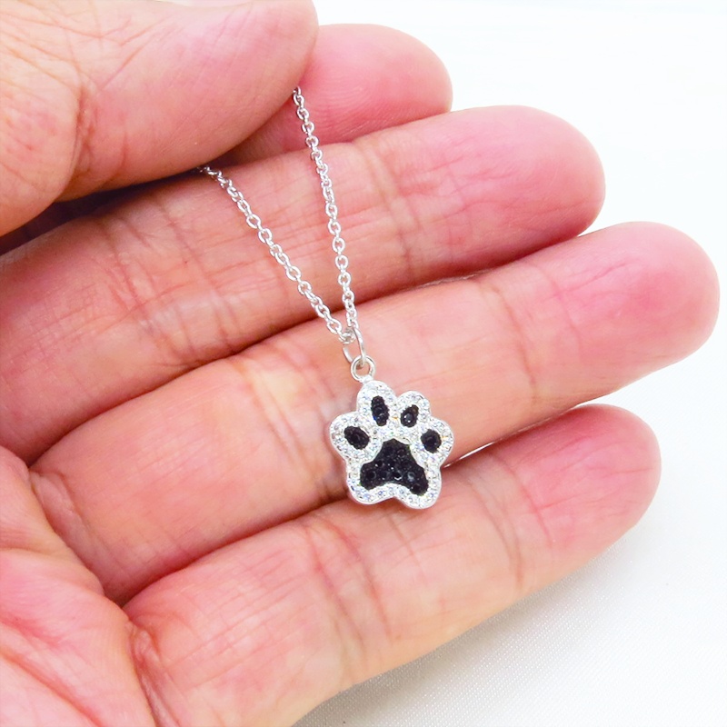シルバー925 ジルコンが散りばめられた肉球モチーフのワンポイントネックレス アジャスター追加可 猫 犬