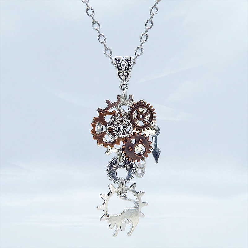 アンティークシルバー 跳ね猫と多重歯車のスチームパンク風ネックレス 多層 バイカラー アンティークブロンズ アジャスター可