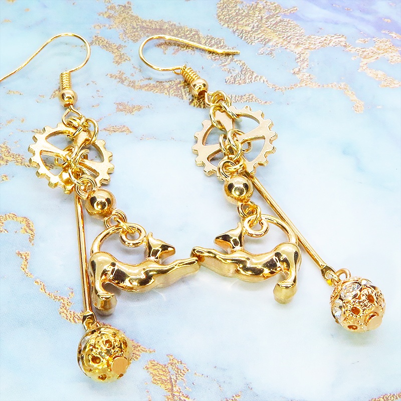 マットゴールド のび猫と歯車のスチームパンク風ピアス ロングピアス バー スティック ぶら下がり メタルビーズ