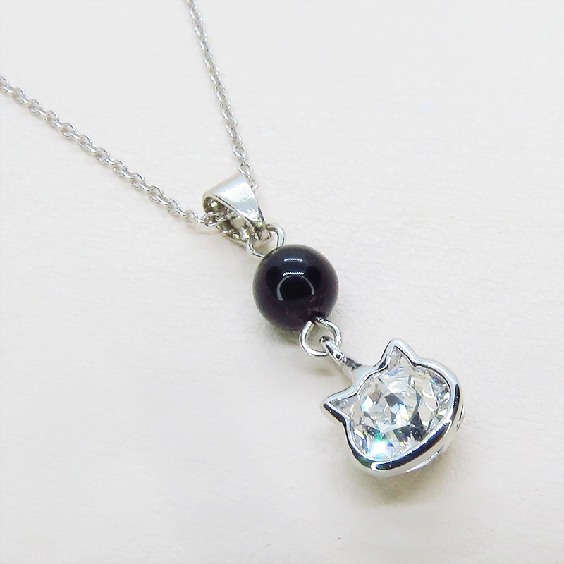 シルバー925 かわいい猫フレームのスワロフスキー(9色選択)とオニキスの大人可愛いネックレス