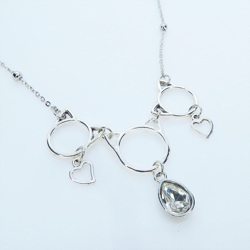 アンティークシルバー 猫フレームとガラスクリスタルを組合せたネックレス ビーズ付チェーン 長さ調整可 アジャスター可