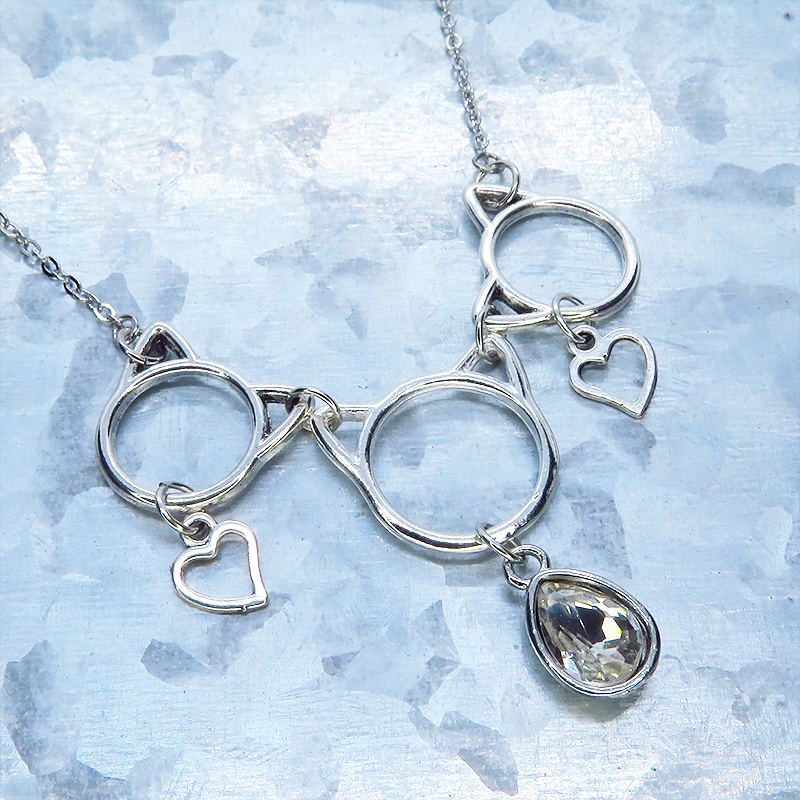 アンティークシルバー 猫フレームとガラスクリスタルを組合せたネックレス ビーズ付チェーン 長さ調整可 アジャスター可