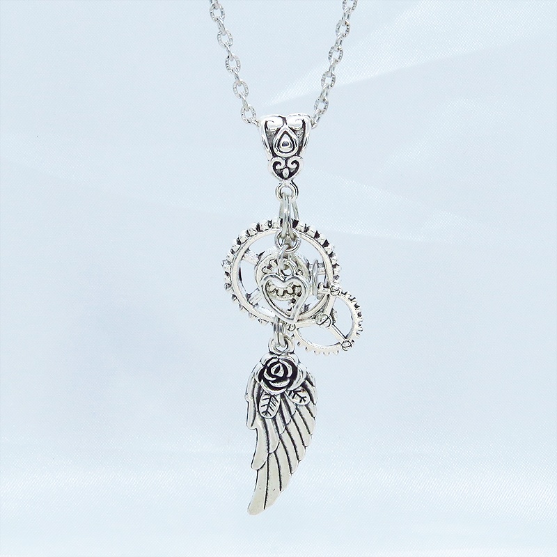 アンティークシルバー 翼と歯車を組合せたスチームパンク風ネックレス オープンハート 長さ調整可 アジャスター追加可