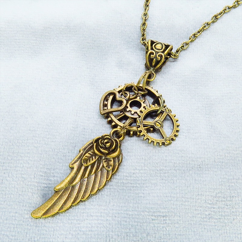 アンティークゴールド 翼と歯車を組合せたスチームパンク風ネックレス オープンハート 長さ調整可 アジャスター追加可