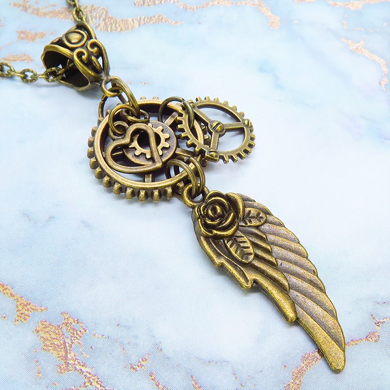 アンティークゴールド 翼と歯車を組合せたスチームパンク風ネックレス オープンハート 長さ調整可 アジャスター追加可