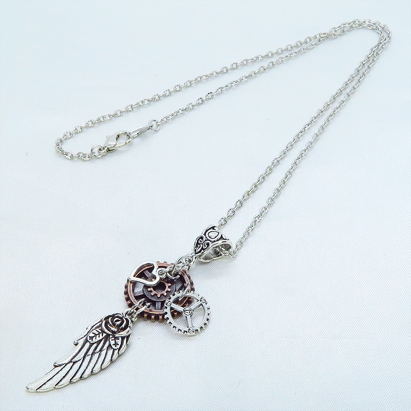 アンティークシルバー 翼と歯車を組合せたスチームパンク風ネックレス オープンハート 長さ調整可 アジャスター追加可