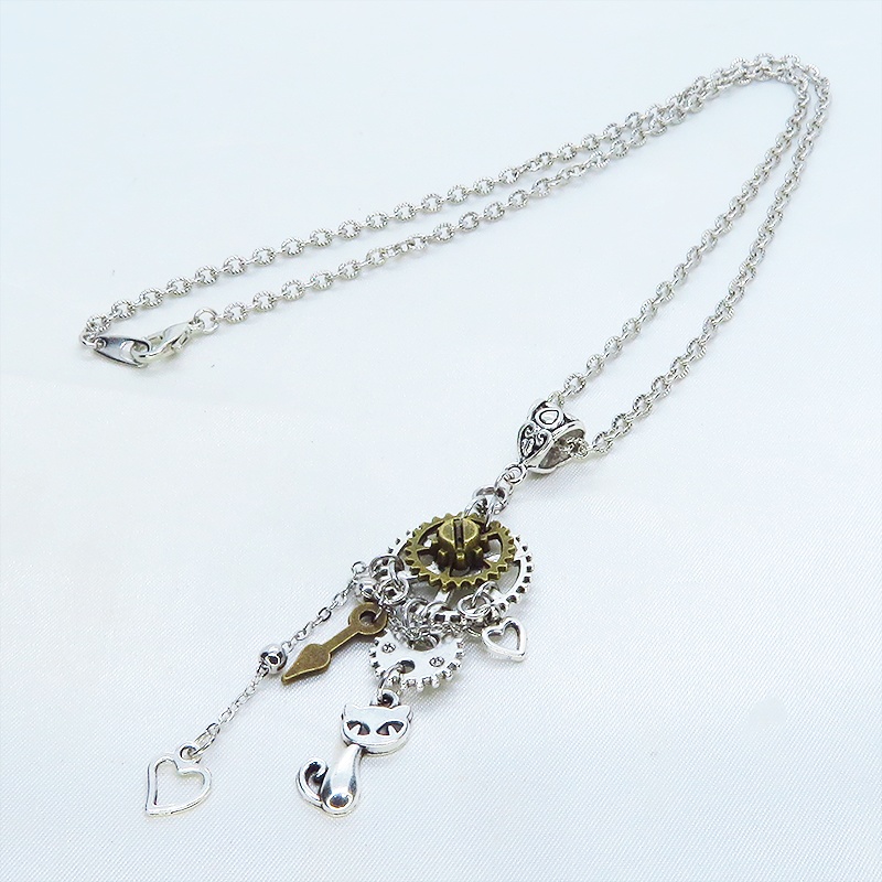 アンティークシルバー スチームパンク風 猫と歯車のペンダントネックレス チェーン付 長さ調整可 アジャスター可