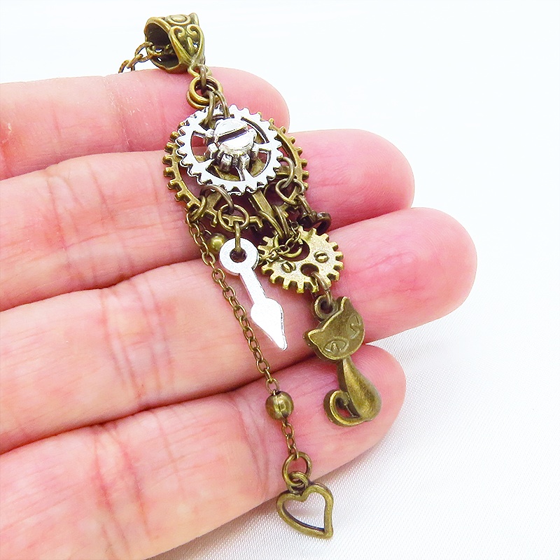 アンティークゴールド スチームパンク風 猫と歯車のペンダントネックレス チェーン付 長さ調整可 アジャスター可