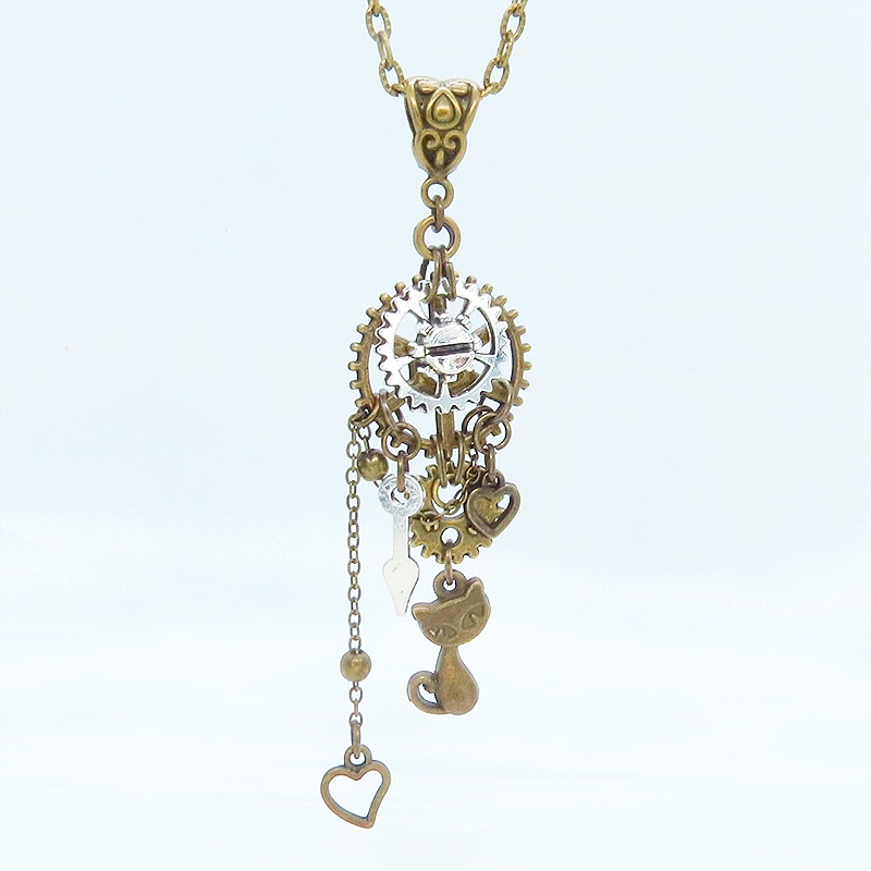 アンティークゴールド スチームパンク風 猫と歯車のペンダントネックレス チェーン付 長さ調整可 アジャスター可
