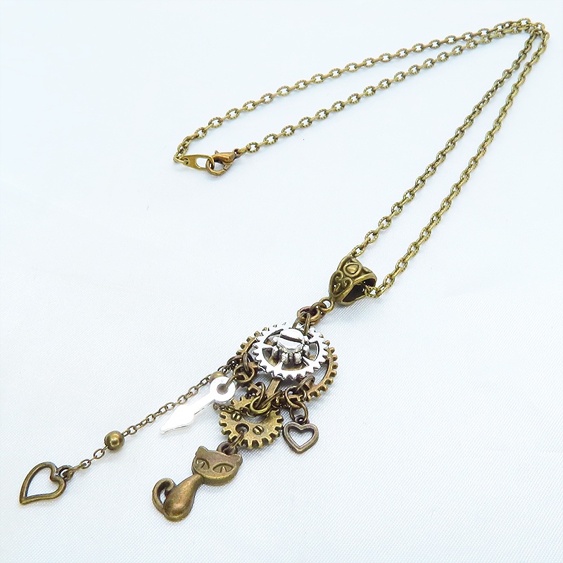 アンティークゴールド スチームパンク風 猫と歯車のペンダントネックレス チェーン付 長さ調整可 アジャスター可