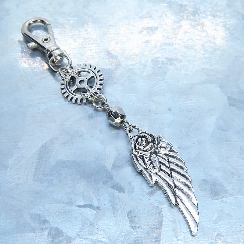 アンティークシルバー 翼と歯車を組合せたスチームパンク風チャーム キーホルダー バッグチャーム