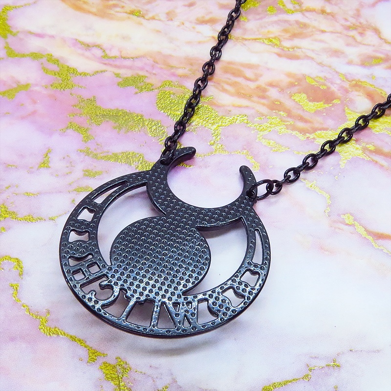 ゴシック調ブラックムーンネックレス モノトーン 魔女 ウィッチ 三日月 トリプルムーン パンク ロック メンズ レディース