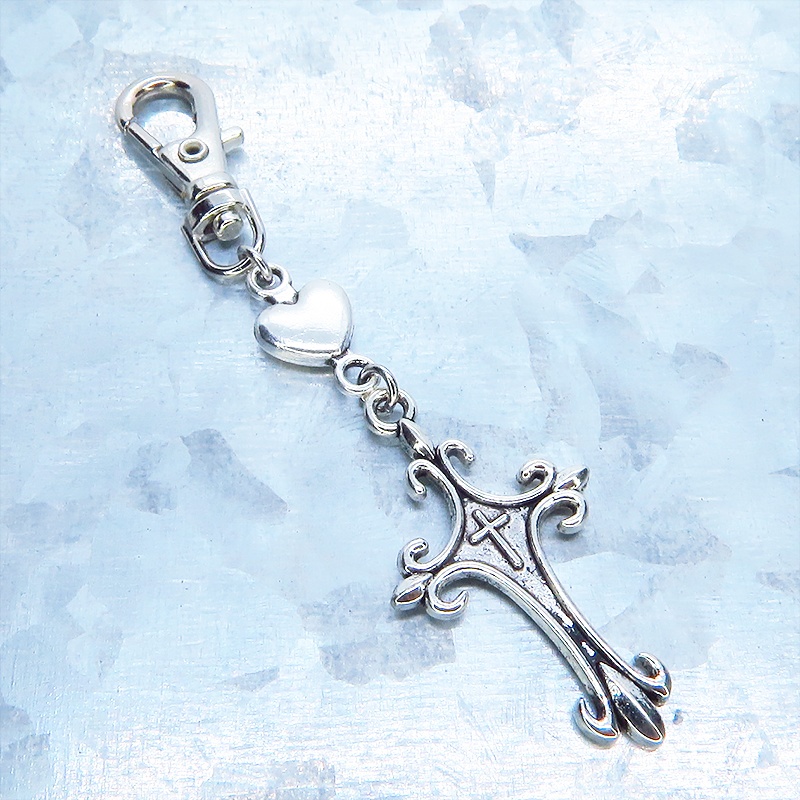 アンティークシルバー ロザリオ(十字架)とハートを組合せたキーホルダー バッグチャーム 金具変更可