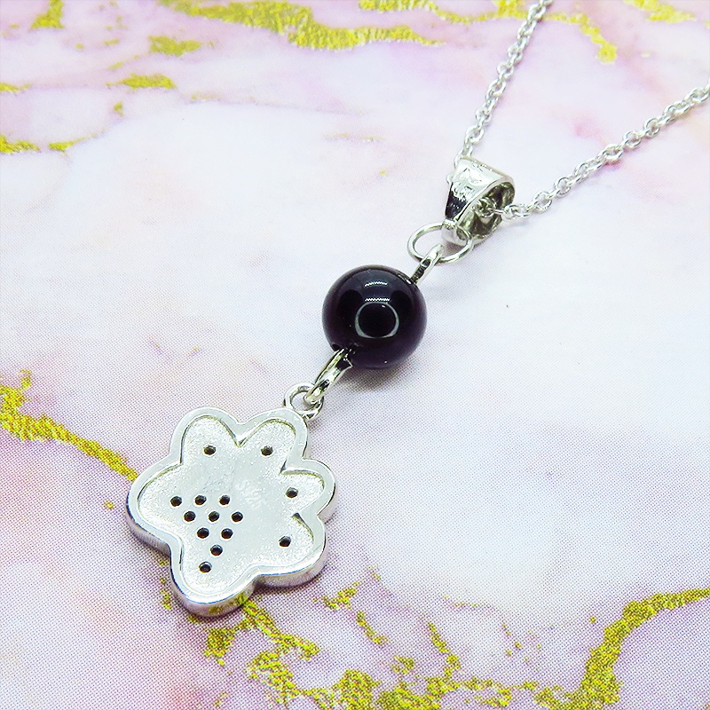 シルバー925 ジルコンが散りばめられた肉球モチーフとオニキスを組合せた大人可愛いネックレス アジャスター追加可 猫 犬