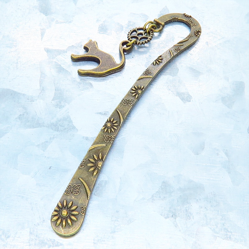 アンティークゴールド 跳ね猫と小さな歯車を組合せた大人可愛いブックマーカー 栞 しおり 花柄模様