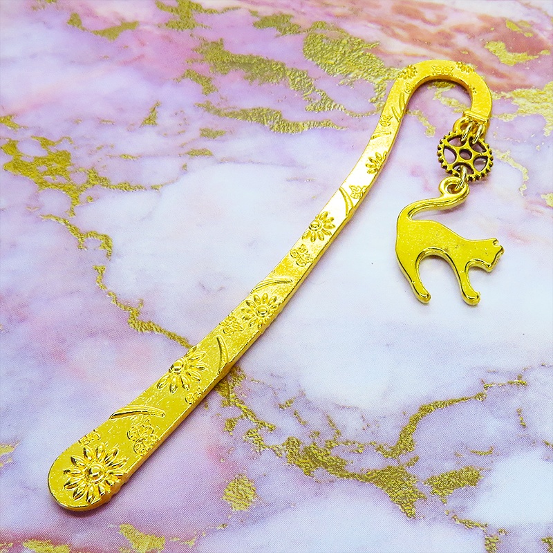 ゴールドカラー 跳ね猫と小さな歯車を組合せた大人可愛いブックマーカー 栞 しおり 花柄模様