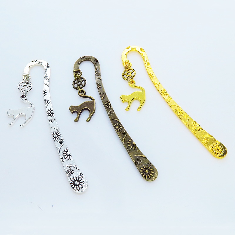 ゴールドカラー 跳ね猫と小さな歯車を組合せた大人可愛いブックマーカー 栞 しおり 花柄模様