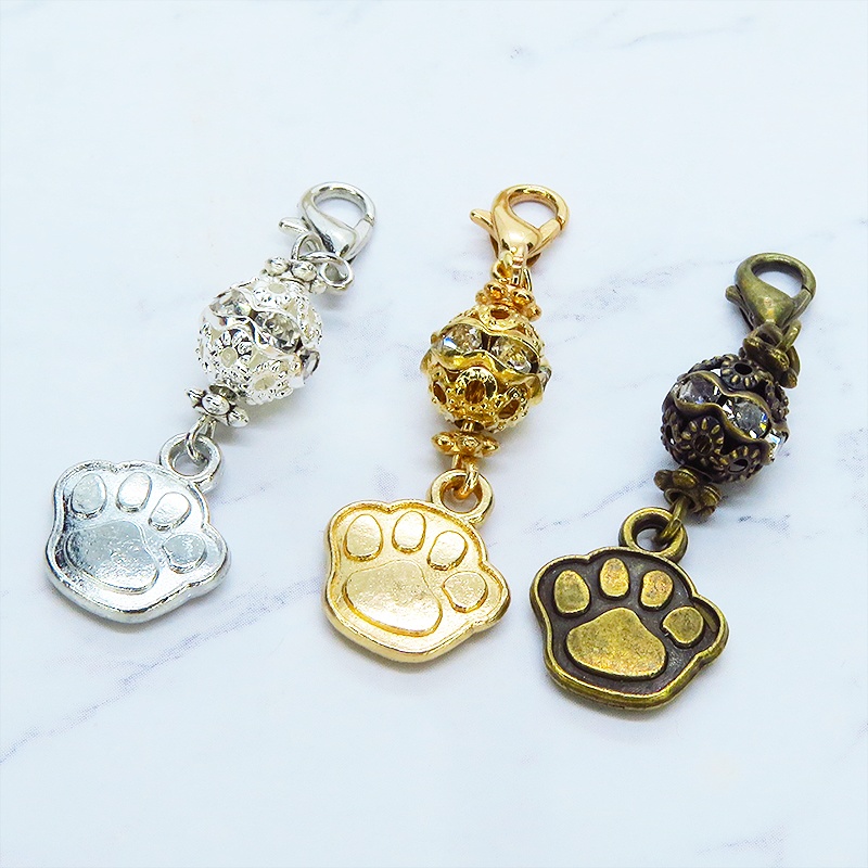 スマホ・マスクチャーム マットゴールド 肉球とメタルビーズのチャーム 猫 犬 金具変更可 ジャックピン追加可能