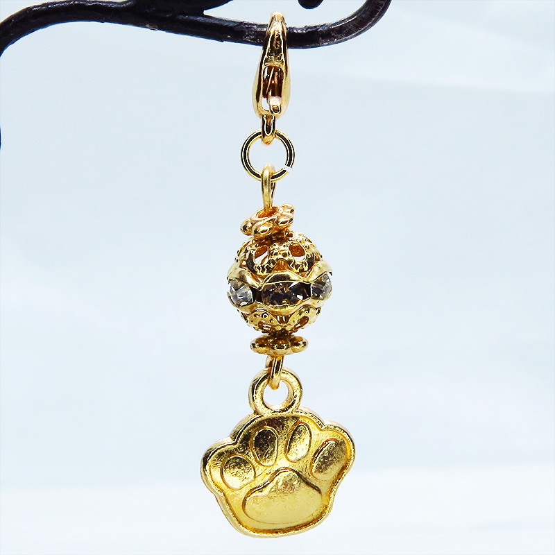 スマホ・マスクチャーム マットゴールド 肉球とメタルビーズのチャーム 猫 犬 金具変更可 ジャックピン追加可能