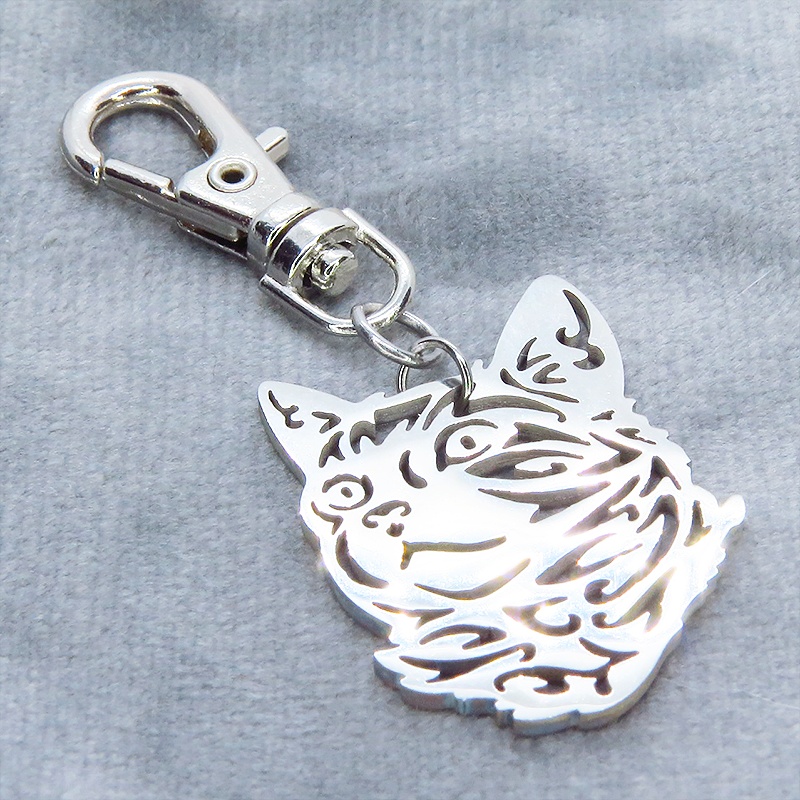 【再販×4】シルバーカラー リアルな猫フェイスモチーフのキーホルダー ダイカット ステンレス メンズ レディース 金具変更可