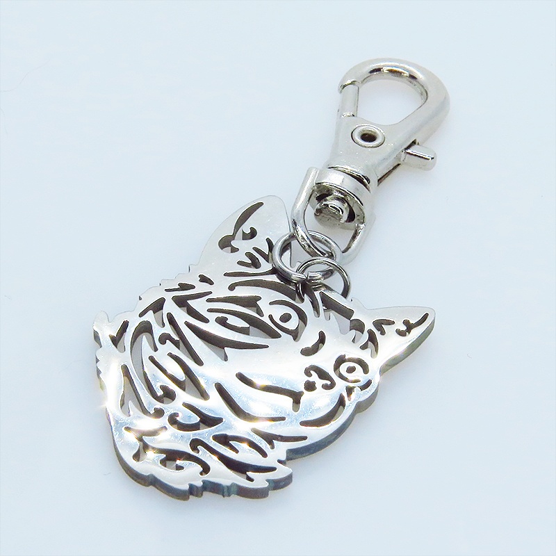 【再販×4】シルバーカラー リアルな猫フェイスモチーフのキーホルダー ダイカット ステンレス メンズ レディース 金具変更可