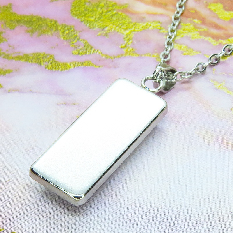 星を見上げる猫 ステンレス製タグプレート型ガラスカボションペンダント・ネックレス 長さ変更可 アジャスター可