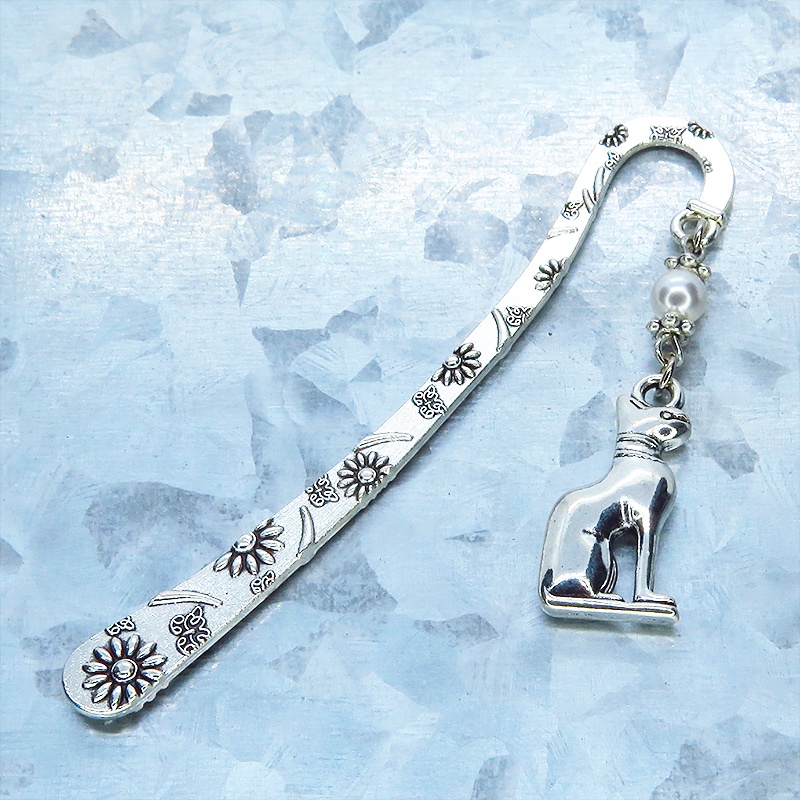 アンティークシルバー 猫の神様バステトとスワロフスキーパール(クリスタルホワイト)を組合せたブックマーカー 栞