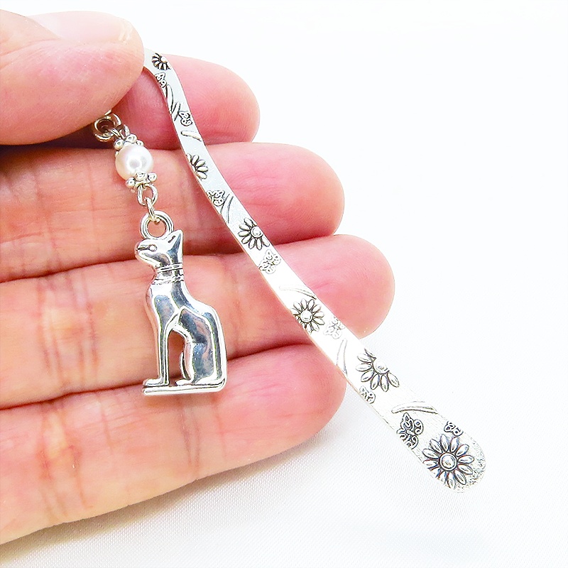 アンティークシルバー 猫の神様バステトとスワロフスキーパール(クリスタルホワイト)を組合せたブックマーカー 栞