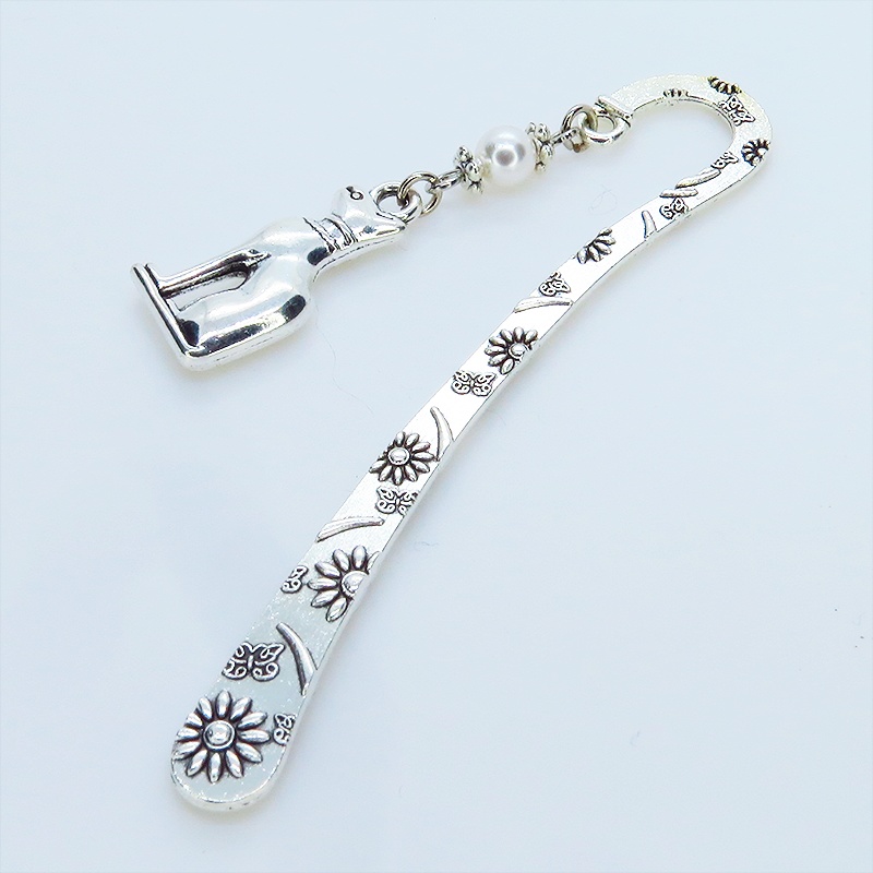 アンティークシルバー 猫の神様バステトとスワロフスキーパール(クリスタルホワイト)を組合せたブックマーカー 栞