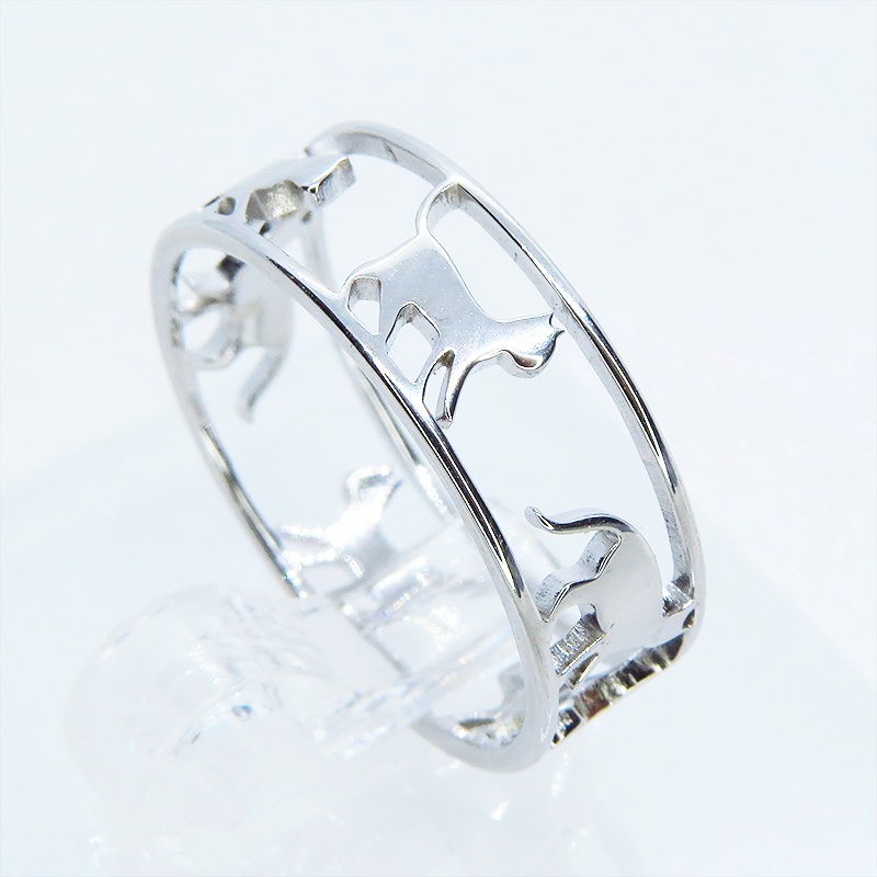 【再販×6】シルバーカラー ステンレス製 歩く猫シルエットが連なる大人可愛いリング 繊細 16号