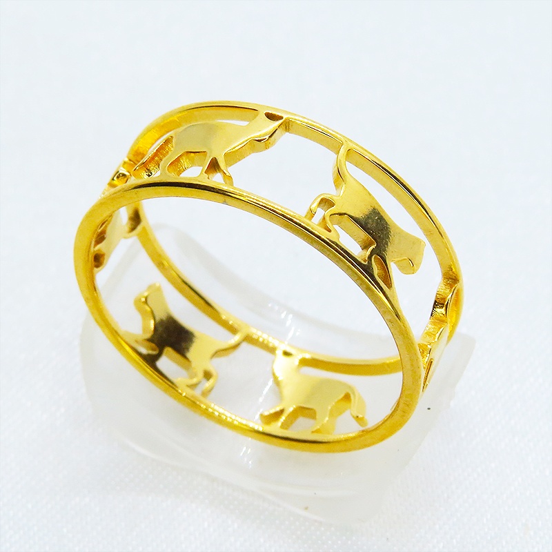 【再販×3】ゴールドカラー ステンレス製 歩く猫シルエットが連なる大人可愛いリング 繊細 16号