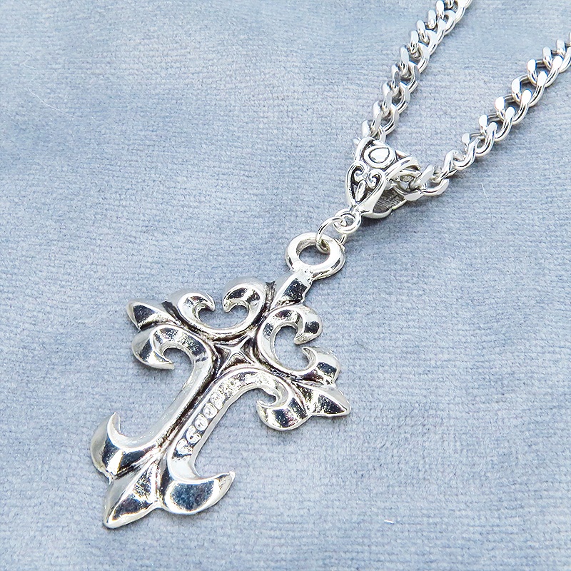 アンティークシルバー ゴシック調デザインのカッコいいロザリオ(十字架)のペンダントネックレス ロングチェーン