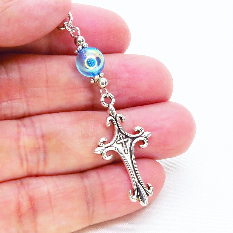 アンティークシルバー ゴシック調ロザリオとクリアブルービーズを組合せたキーホルダー バッグチャーム ファスナーチャーム 金具変更可