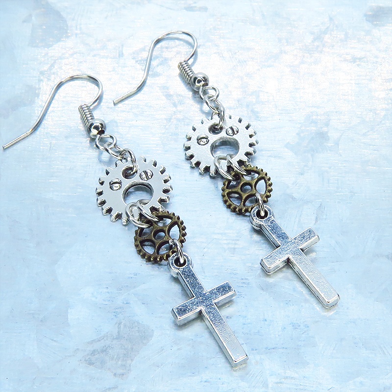 アンティークシルバー ロザリオと歯車を組合せたコンパクトなピアス スチームパンク風 サージカル可